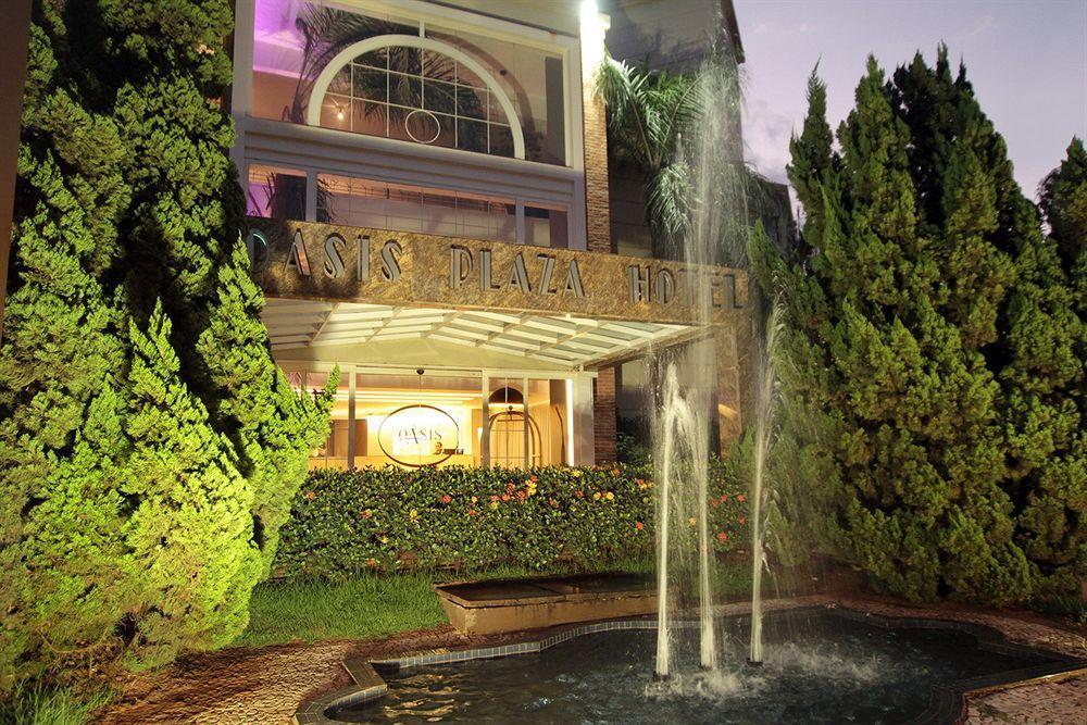 ריבייראו פרטו Oasis Plaza Hotel מראה חיצוני תמונה